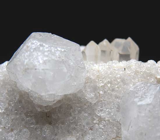 Pollucite from Shengus Mine, Skardu District, Pakistan [db_pics/pics/a525c.jpg]