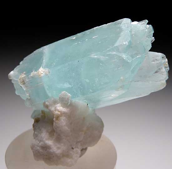 Aquamarine on Albite from Skardu District, Pakistan [db_pics/pics/a537a.jpg]