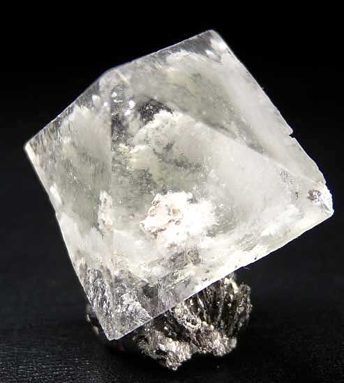 Fluorite on Arsenopyrite from Huanggangliang Mine, Inner Mongolia, China [db_pics/pics/a608a.jpg]