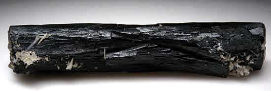 Ilvaite with Quartz from Huanggangliang Mine, Inner Mongolia, China [db_pics/pics/a615a.jpg]