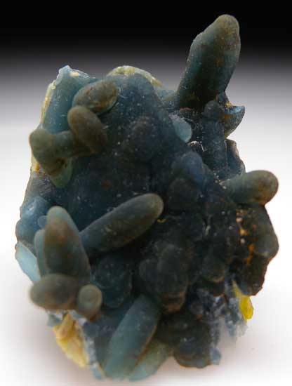 Plumbogummite on Pyromorphite from Yangshuo Mine, Guangxi Prov., China [db_pics/pics/a624a.jpg]