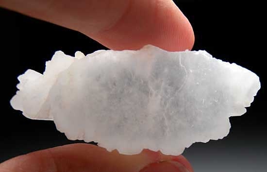 Beryllonite from Shengus Mine, Skardu Dist., Pakistan [db_pics/pics/a639b.jpg]