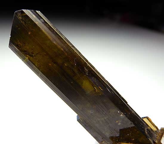 Clinozoisite from Alchuri, Skardu Dist., Pakistan [db_pics/pics/a645b.jpg]