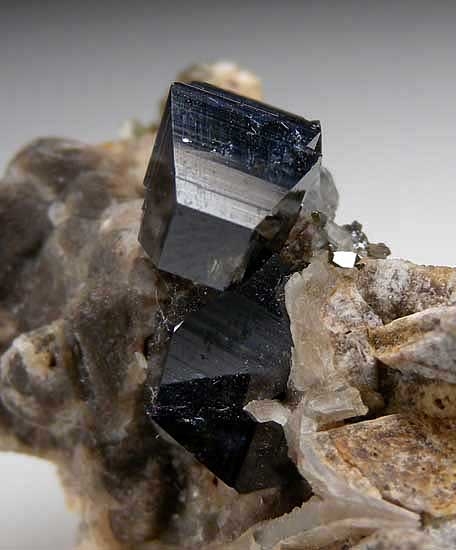 Anatase from Kharan Mountain, Balochistan, Pakistan [db_pics/pics/a700b.jpg]