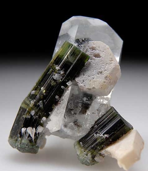 Goshenite with Elabaite, Apatite from Chamachu Mine, Shengus, Skardu Dist., Pakistan [db_pics/pics/a708a.jpg]