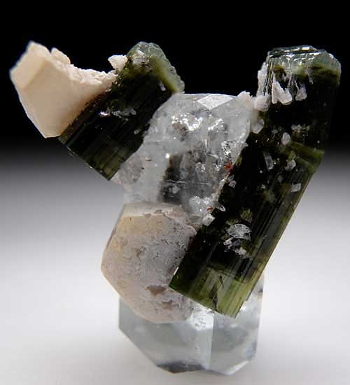 Goshenite with Elabaite, Apatite from Chamachu Mine, Shengus, Skardu Dist., Pakistan [db_pics/pics/a708c.jpg]