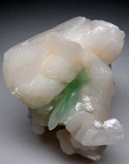 Apophyllite on Stilbite from Poona, Maharashtra State, India [db_pics/pics/a722c.jpg]