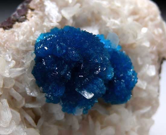 Cavansite from Wagholi Quarry, Poona, Maharashtra State, India [db_pics/pics/a724b.jpg]