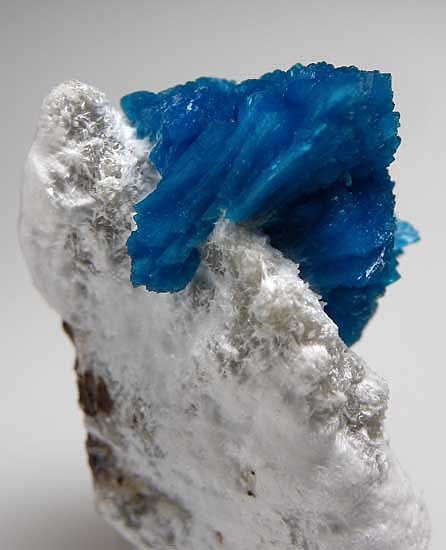 Cavansite from Wagholi Quarry, Poona, Maharashtra State, India [db_pics/pics/a726b.jpg]