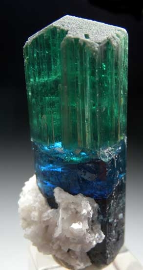Elbaite from Kunar Prov., Afghanistan [db_pics/pics/a822a.jpg]