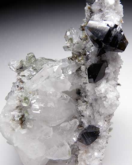 Anatase with Quartz from Kharan Mountain, Balochistan, Pakistan [db_pics/pics/a841b.jpg]