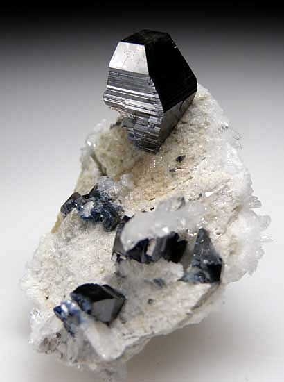 Anatase with Quartz from Kharan Mountain, Balochistan, Pakistan [db_pics/pics/a843c.jpg]