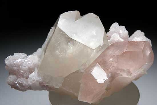Morganite with Quartz and Lepidolite from Dara-i-Pech, Kunar Prov., Afghanistan [db_pics/pics/a874b.jpg]