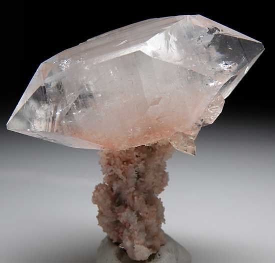 Apophyllite from Jalgaon, Maharashtra State, India [db_pics/pics/a888a.jpg]