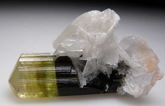Elbaite from Stak Nala, Skardu District, Pakistan [db_pics/pics/a958c.jpg]