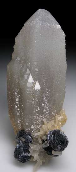 Hematite on Quartz from Huanggangliang Mine, Inner Mongolia, China [db_pics/pics/a971a.jpg]