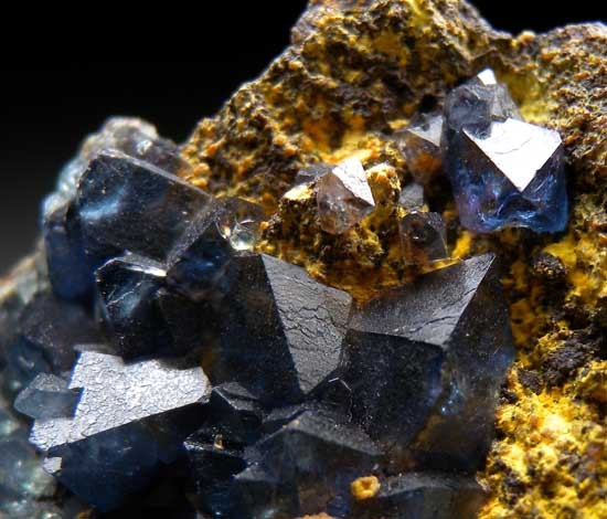 Scorodite from Aghbar Mine, Bou Azzer, Morocco [db_pics/pics/af181d.jpg]