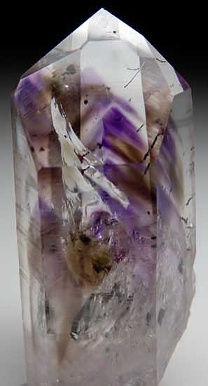 Quartz from Goboboseb Mountains, Brandberg District, Namibia [db_pics/pics/af190a.jpg]