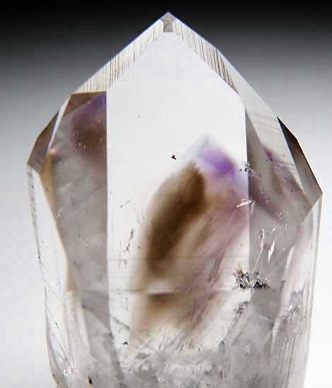 Quartz from Goboboseb Mountains, Brandberg District, Namibia [db_pics/pics/af191b.jpg]
