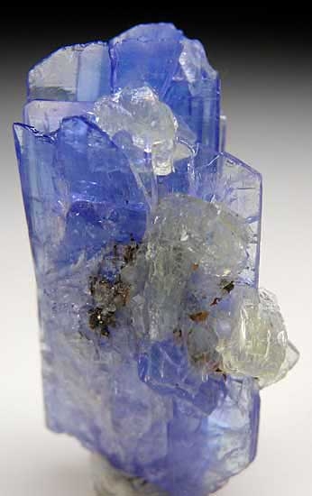 Tanzanite with Prehnite from Merelani Hills, Lelatema Mtns., Arusha Region, Tanzania [db_pics/pics/af470b.jpg]