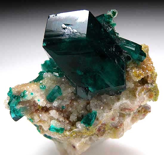 Dioptase from Tsumeb, Namibia [db_pics/pics/af506a.jpg]