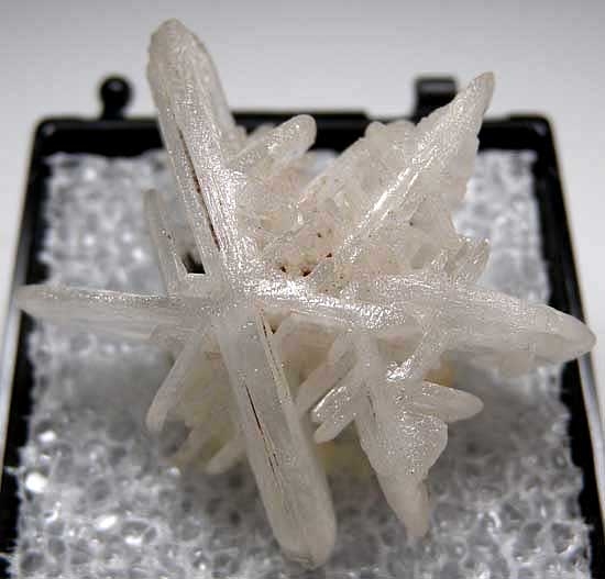 Cerussite from Taouz, Morocco [db_pics/pics/af512b.jpg]