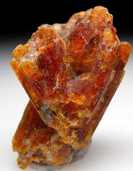 Kyanite from Nani, Loliondo, Arusha Region, Tanzania [db_pics/pics/af623a.jpg]