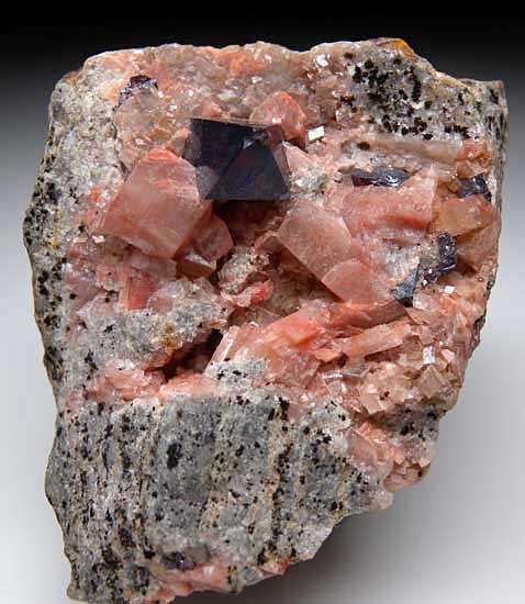 Cuprite from Tsumeb, Namibia [db_pics/pics/af667a.jpg]