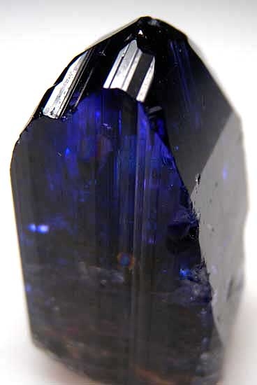 Tanzanite from Merelani Hills, Lelatema Mtns., Arusha Region, Tanzania [db_pics/pics/af714b.jpg]