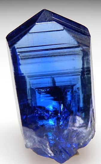 Tanzanite from Merelani Hills, Lelatema Mtns., Arusha Region, Tanzania [db_pics/pics/af717b.jpg]