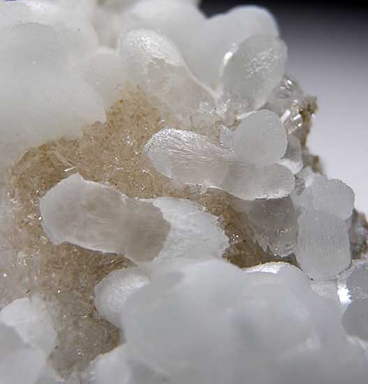 Smithsonite on Hemimorphite from Skorpion Mine, Rosh Pinah, Namibia [db_pics/pics/af754c.jpg]