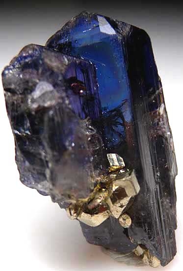Pyrite on Tanzanite from Merelani Hills, Tanzania [db_pics/pics/af770e.jpg]