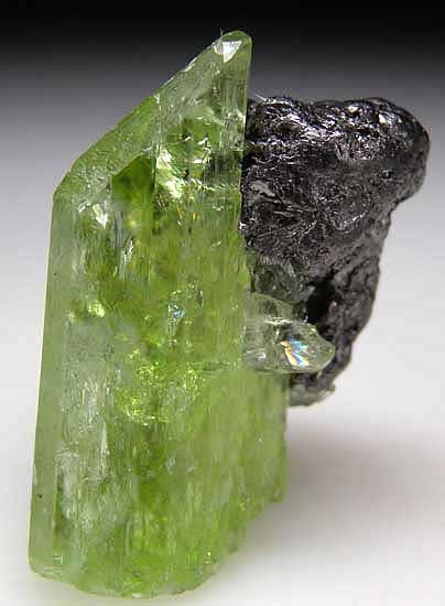 Diopside with Graphite from Merelani Hills, Tanzania [db_pics/pics/af788d.jpg]