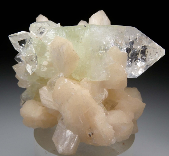 Apophyllite with Stilbite from Jalgaon, Maharashtra, India [db_pics/pics/au125b.jpg]