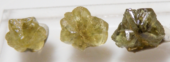 Chrysoberyl from Espirito Santo, Minas Gerais, Brazil [db_pics/pics/au134d.jpg]