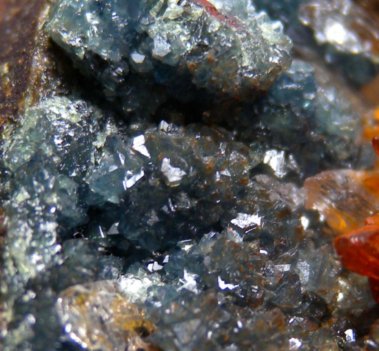 Scorodite from Mina Oujela, Mapimi, Durango, Mexico [db_pics/pics/au147b.jpg]