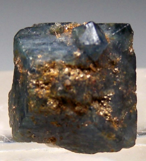 Scorodite with Beudantite from Mina Oujela, Mapimi, Durango, Mexico [db_pics/pics/au210a.jpg]