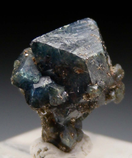 Scorodite with Beudantite from Mina Oujela, Mapimi, Durango, Mexico [db_pics/pics/au215c.jpg]