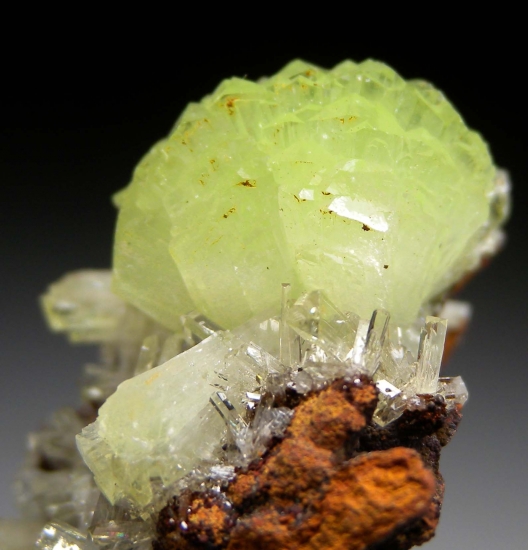 Adamite from Mina Oujela, Mapimi, Durango, Mexico [db_pics/pics/au371b.jpg]