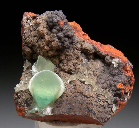 Smithsonite with Hemimorphite from Level 8, San Antonio Mine, Santa Eulalia, Chihuahua, Mexico [db_pics/pics/au373a.jpg]
