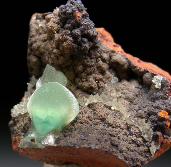 Smithsonite with Hemimorphite from Level 8, San Antonio Mine, Santa Eulalia, Chihuahua, Mexico [db_pics/pics/au373b.jpg]