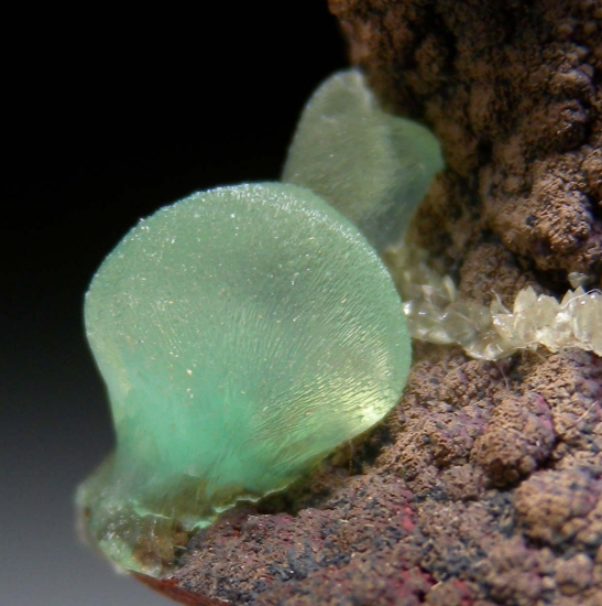 Smithsonite with Hemimorphite from Level 8, San Antonio Mine, Santa Eulalia, Chihuahua, Mexico [db_pics/pics/au373c.jpg]