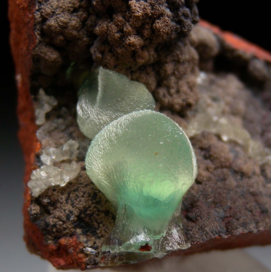 Smithsonite with Hemimorphite from Level 8, San Antonio Mine, Santa Eulalia, Chihuahua, Mexico [db_pics/pics/au373d.jpg]