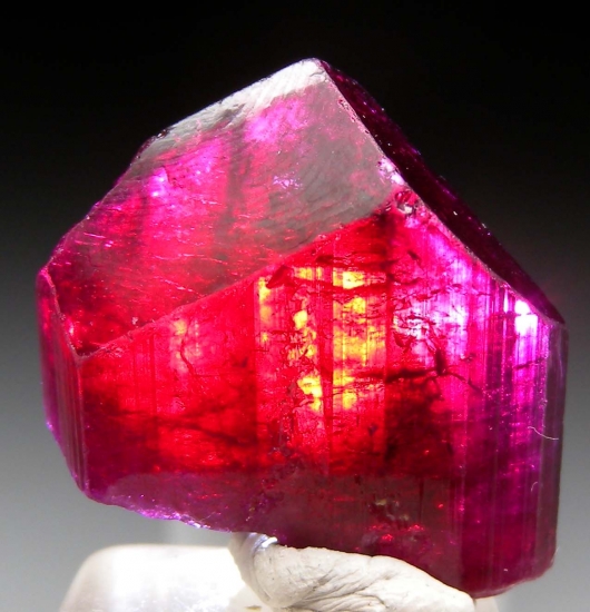 Liddicoatite from Sahatany Valley, Antananarivo Prov., Madagascar [db_pics/pics/au430d.jpg]