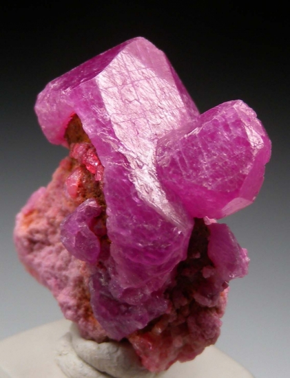 Ruby from Mahenge, Morogoro, Tanzania [db_pics/pics/au432c.jpg]