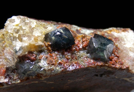 Scorodite from Mina Oujela, Mapimi, Durango, Mexico [db_pics/pics/au441b.jpg]