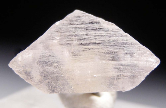 Anhydrite from Stassfurt, Saxony, Germany [db_pics/pics/au527a.jpg]