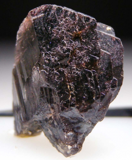 Axinite from Toroku Mine, Miyazaki Pref., Japan [db_pics/pics/au534c.jpg]