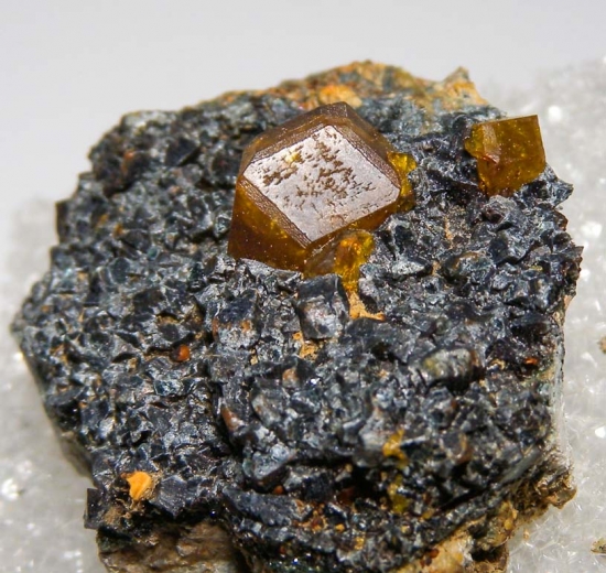 Andradite var. Topazolite from Yellowcat Mine (Junnila Mine), San Benito Co., California, USA [db_pics/pics/au548b.jpg]