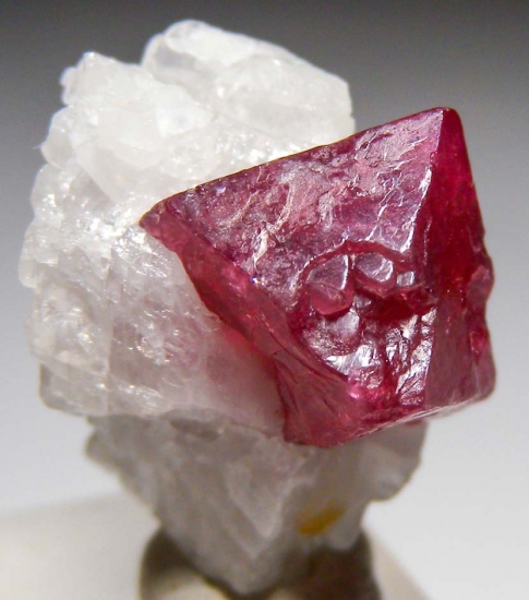 Spinel from Mahenge, Morogoro, Tanzania [db_pics/pics/au605b.jpg]